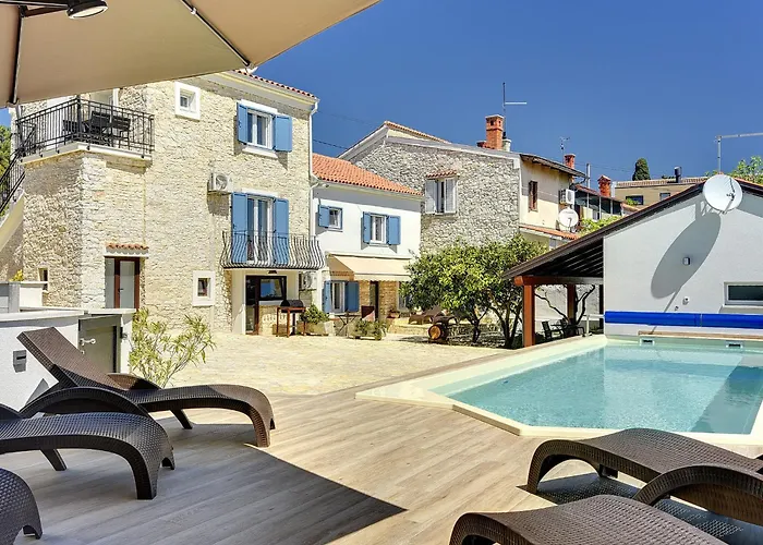 In Croatia Near Stunning Coastline Apartamento Pula